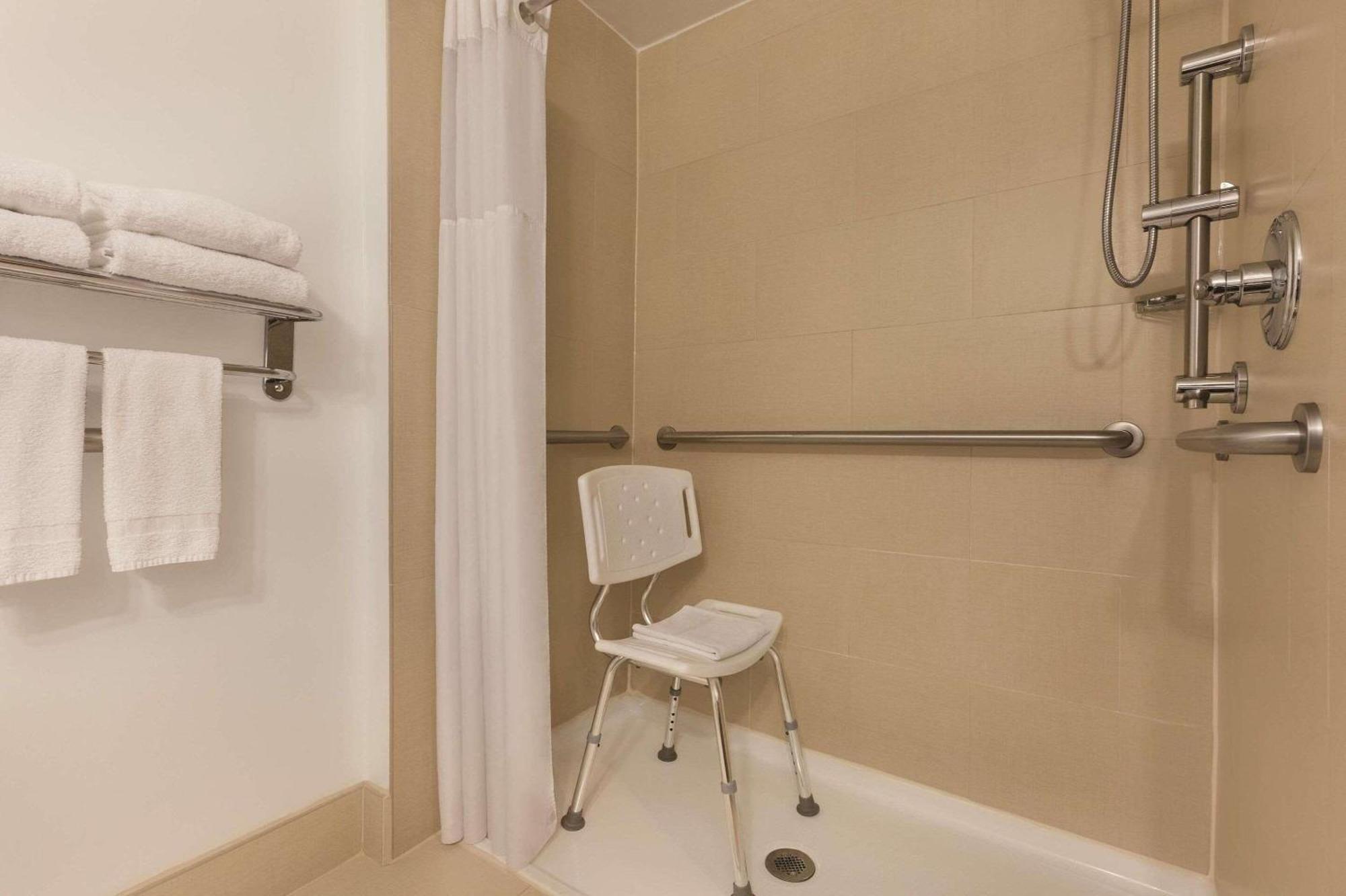 Country Inn & Suites By Radisson, Lawrenceville, Ga Eksteriør bilde